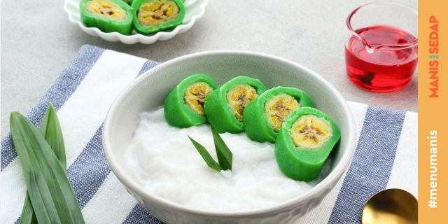 Nikmati Kesegaran Dessert Khas Makassar dengan Resep Es Pisang Ijo yang Mudah Dibuat di Rumah!