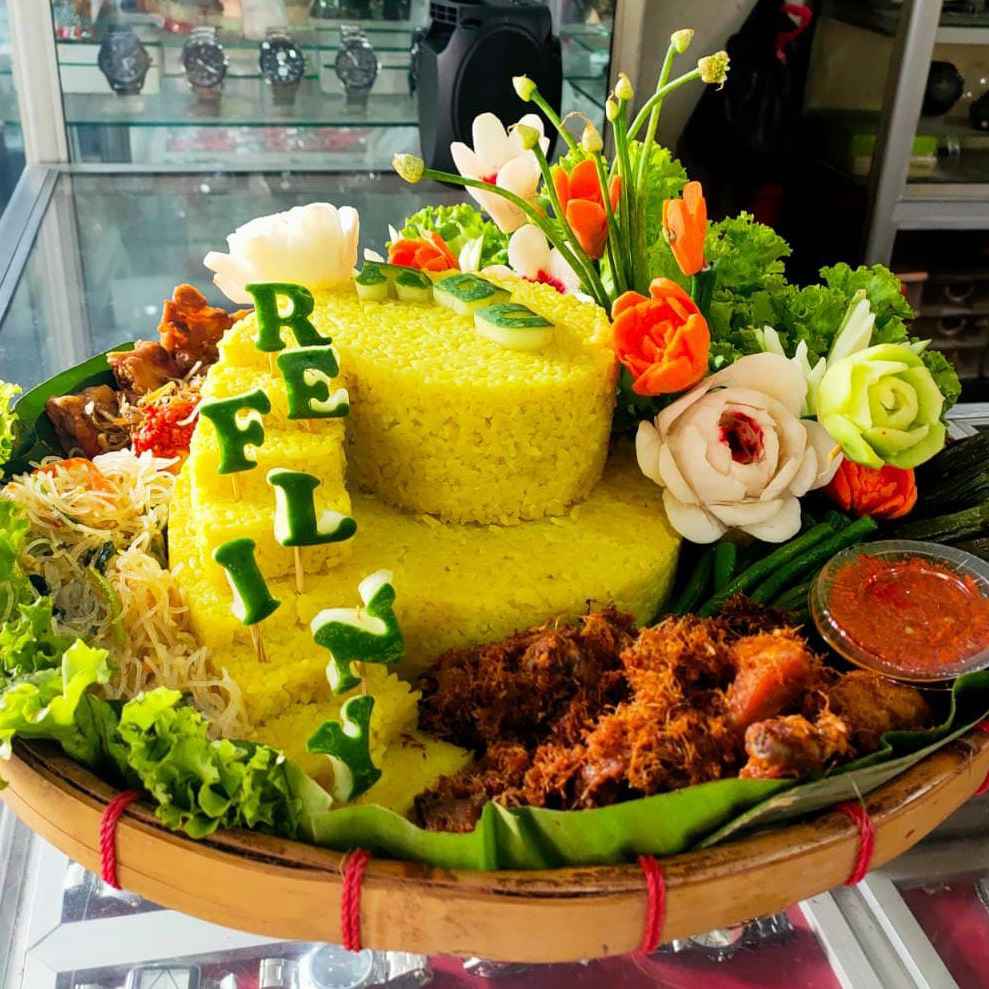 Tumpeng Nasi Kuning KitchenMama Pekanbaru