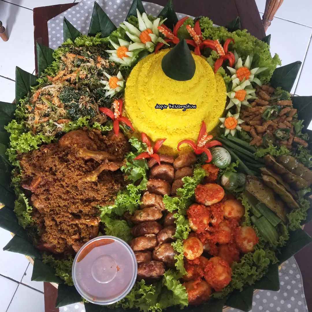 Open Order Tumpeng Nasi Kuning-Dapur Keluarga Kuw