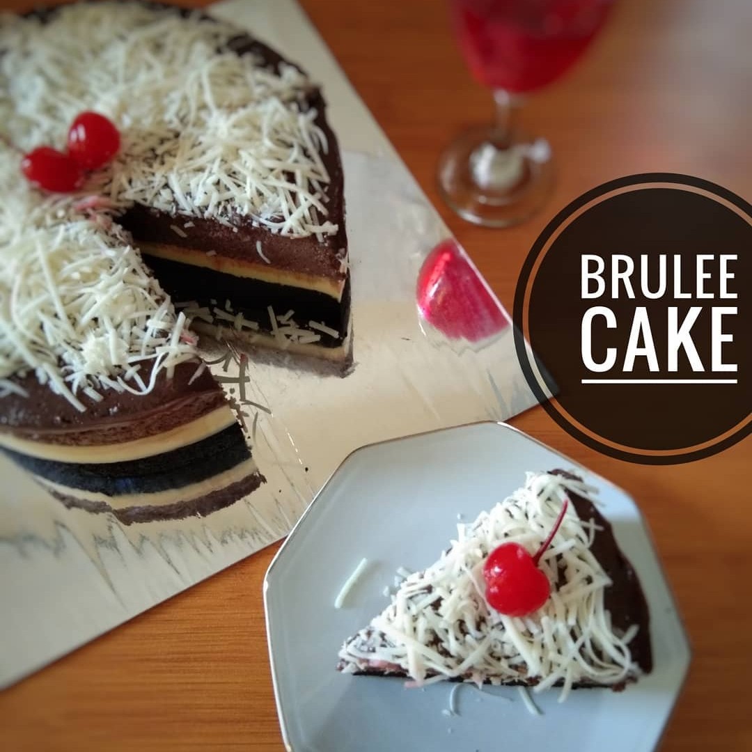 Brulee Cake