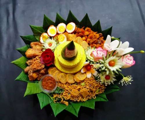 Tumpeng Tampah