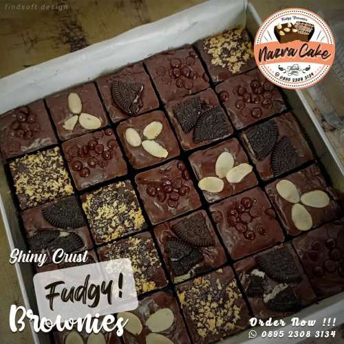 Fudgy Brownies Large Size (20x20 cm)