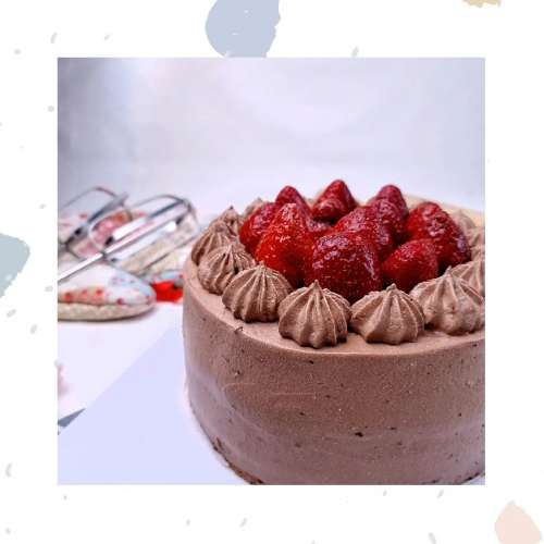 Choco Strawberry Cake