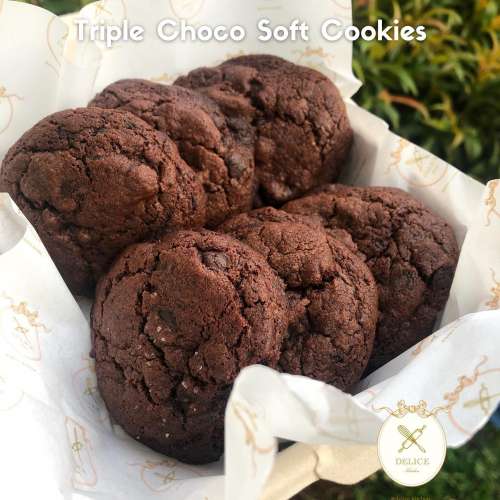 SOFT Baked Cookie Triple Choco