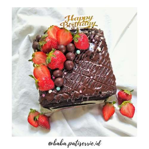Brownies Birthday Cake