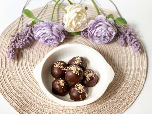 Chocolate Almond Praline