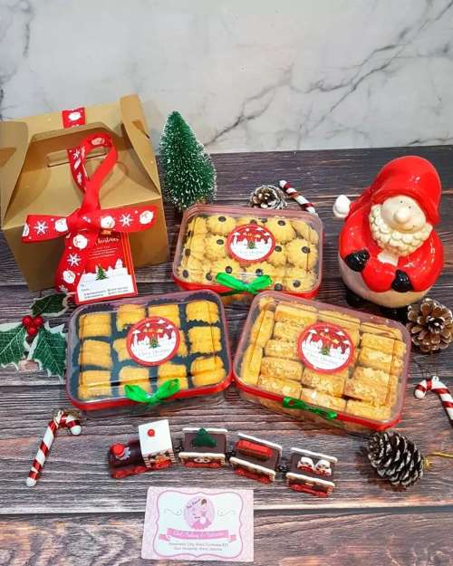 JOLLY COMPLETED SET COOKIES