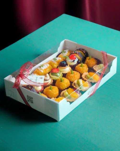 SnackBox with Cheese Tartlets