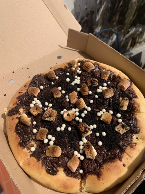 Sweet Choco Pizza