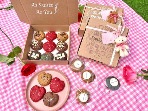 Gifset Valentine Soft Cookies isi 9