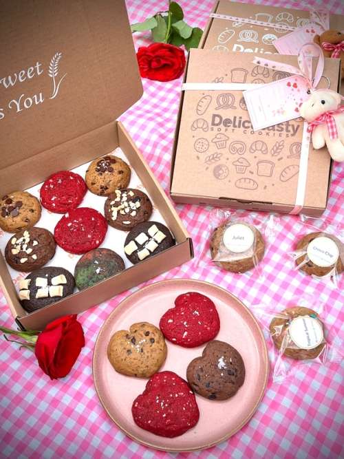 Gifset Valentine Soft Cookies isi 9