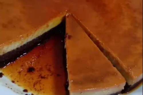 Caramel Pudding with Chocolate Cake