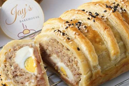 Savory Beef En Croute/Beef Pastry/Picnic Roll