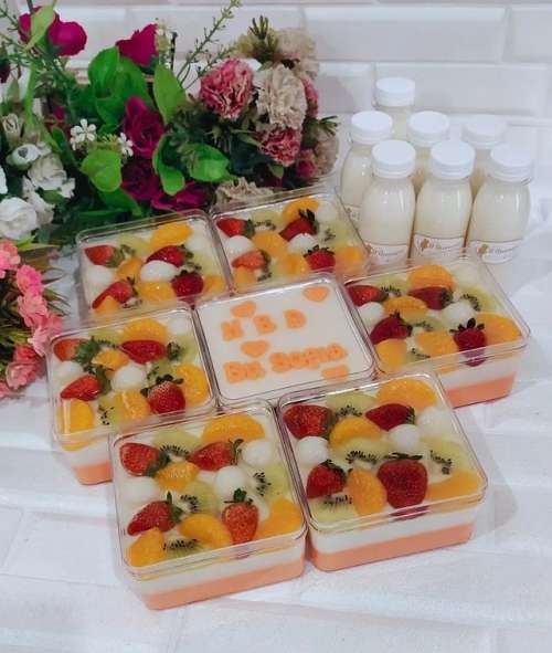 Pudding Buah in a Box