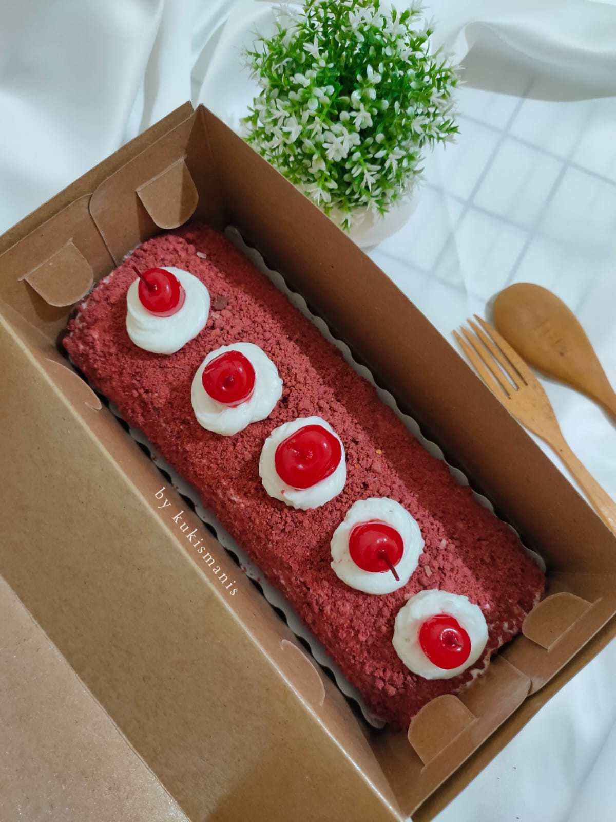Roll Cake - Red Velvet