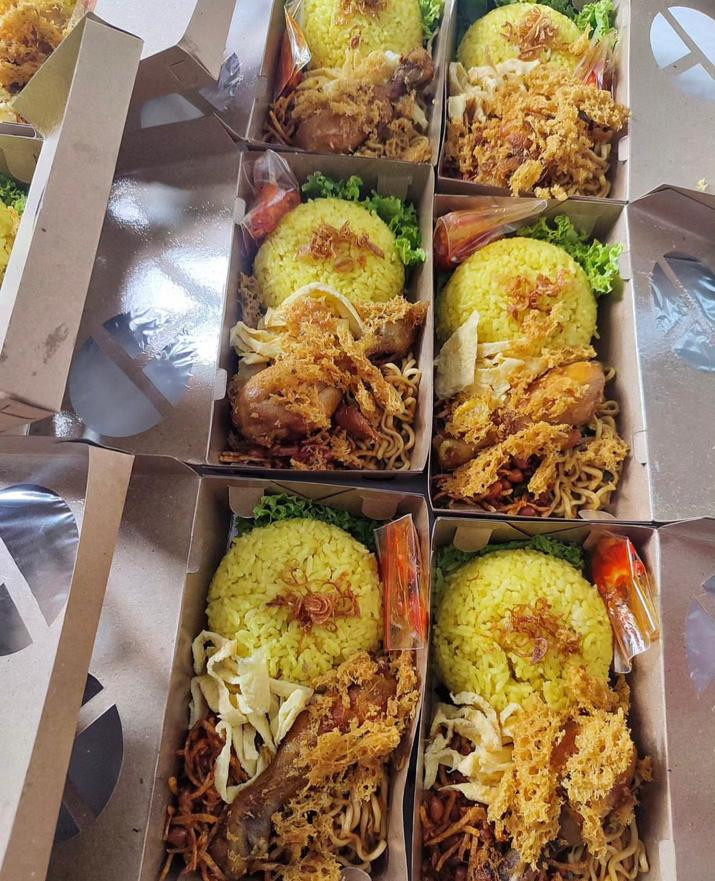 Nasi  Kuning Box