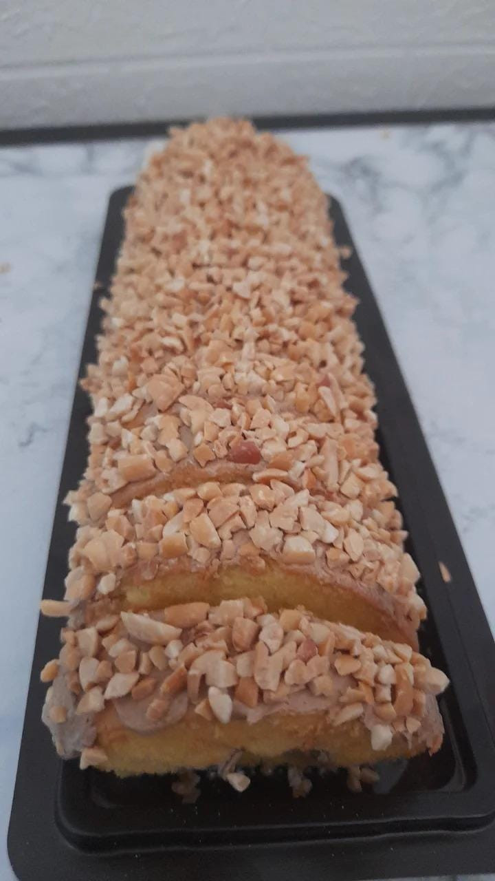 Roll Cake Balur Kacang