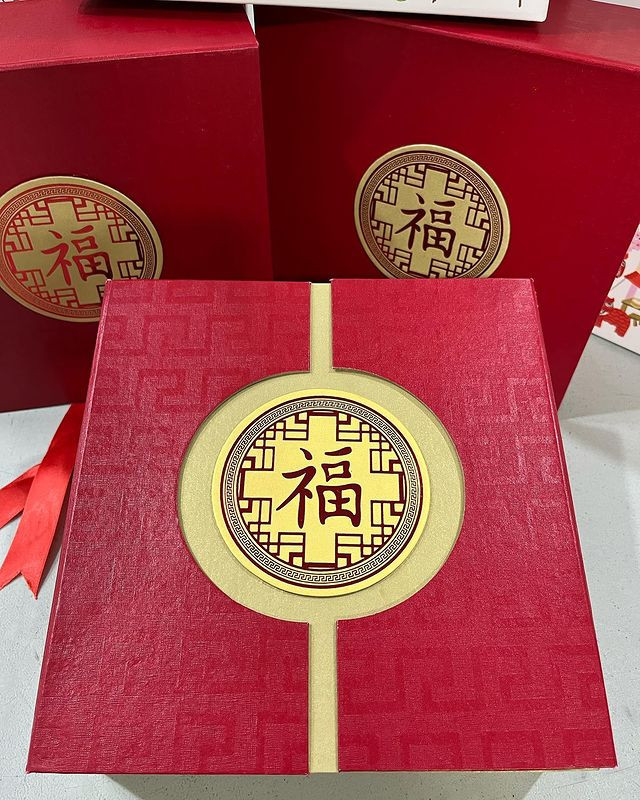 Hampers CNY 2024 Lapis Legit Premium