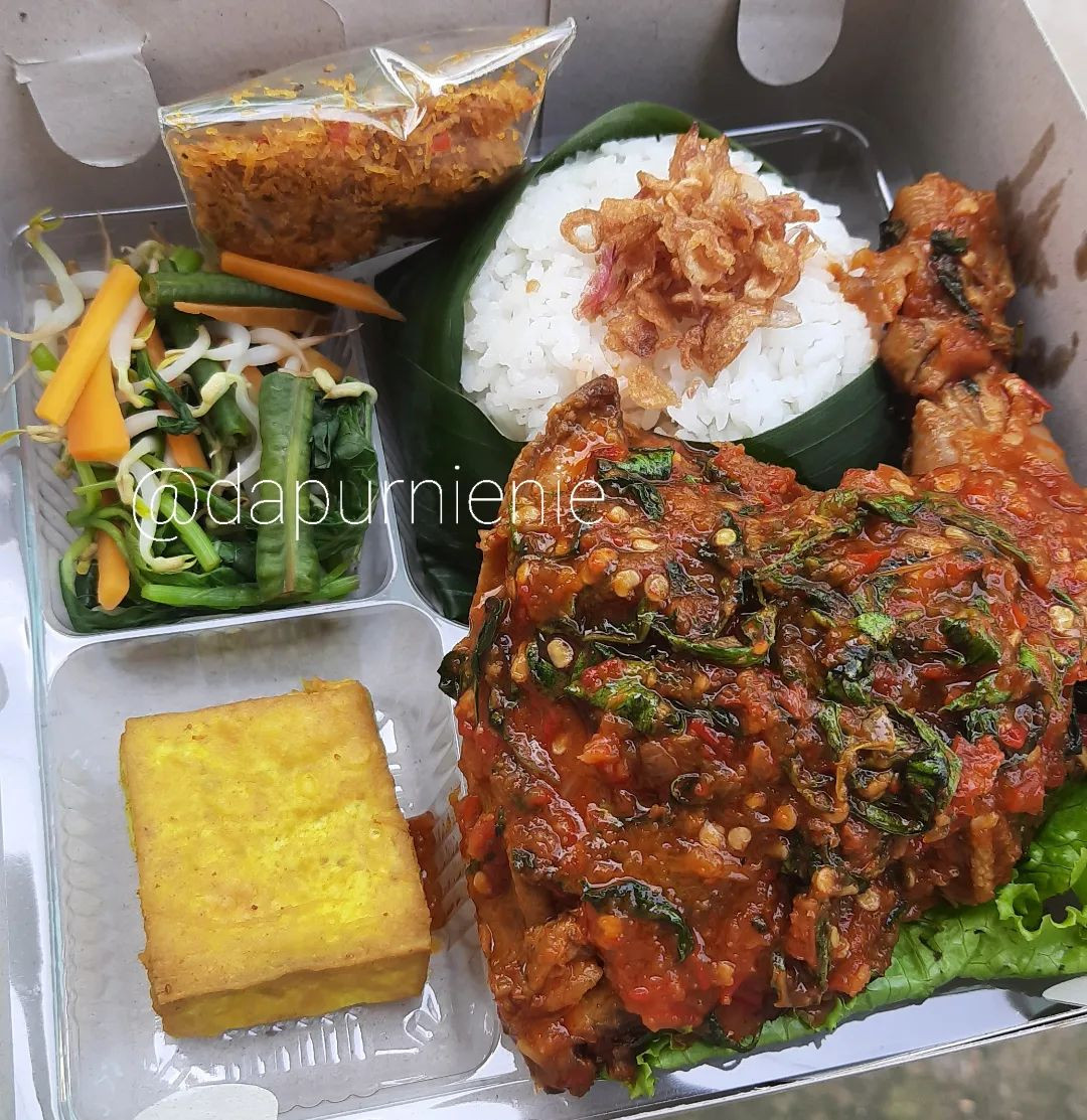 Paket Nasi Box Ayam Kemangi