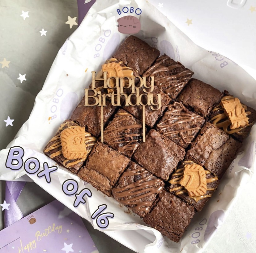 Box of 16 Brownies