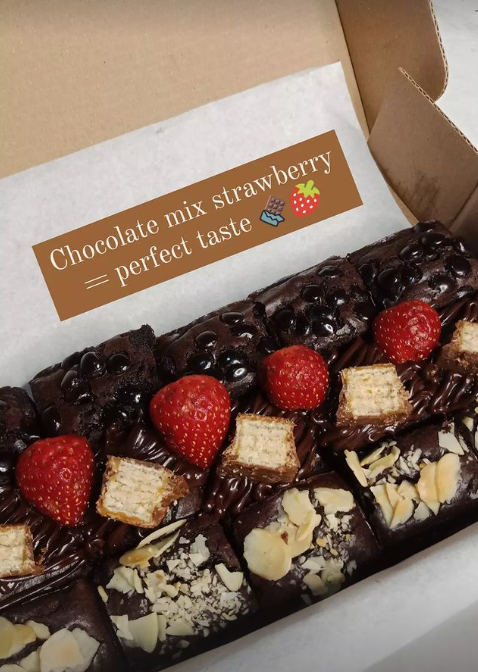 Brownies Fudgy Chocolate Mix Strawberry