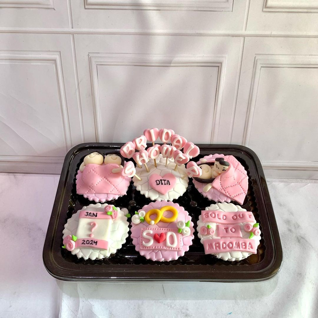 Custom Cupcakes