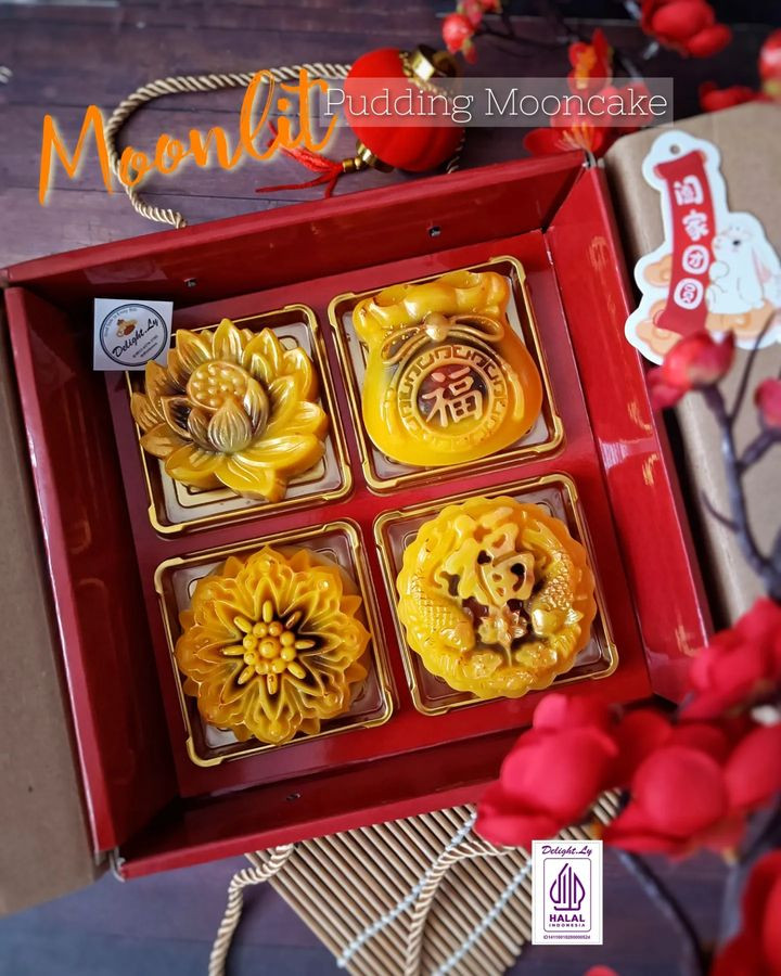 Pudding Mooncake